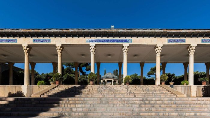 حافظیه از دیدنی ترین جاذبه گردشگری شیراز که حتما در برنامه سفر باید قرار بگیرد