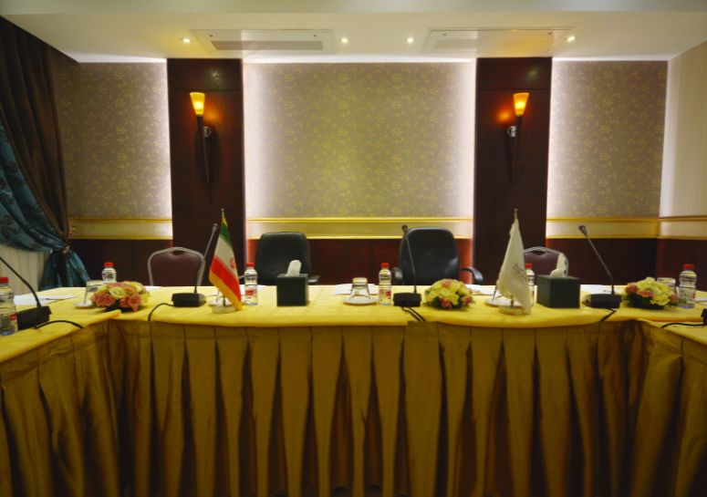 large-conference-hall-elyseehotelshiraz (3)