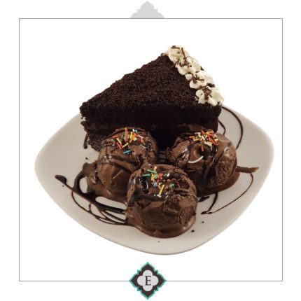 کیک بستنی شکلاتی کافه روژ هتل الیزه شیراز، مناسب جلسات دوستانه