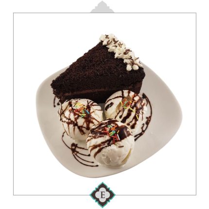 کیک شکلاتی و بستنی وانیلی