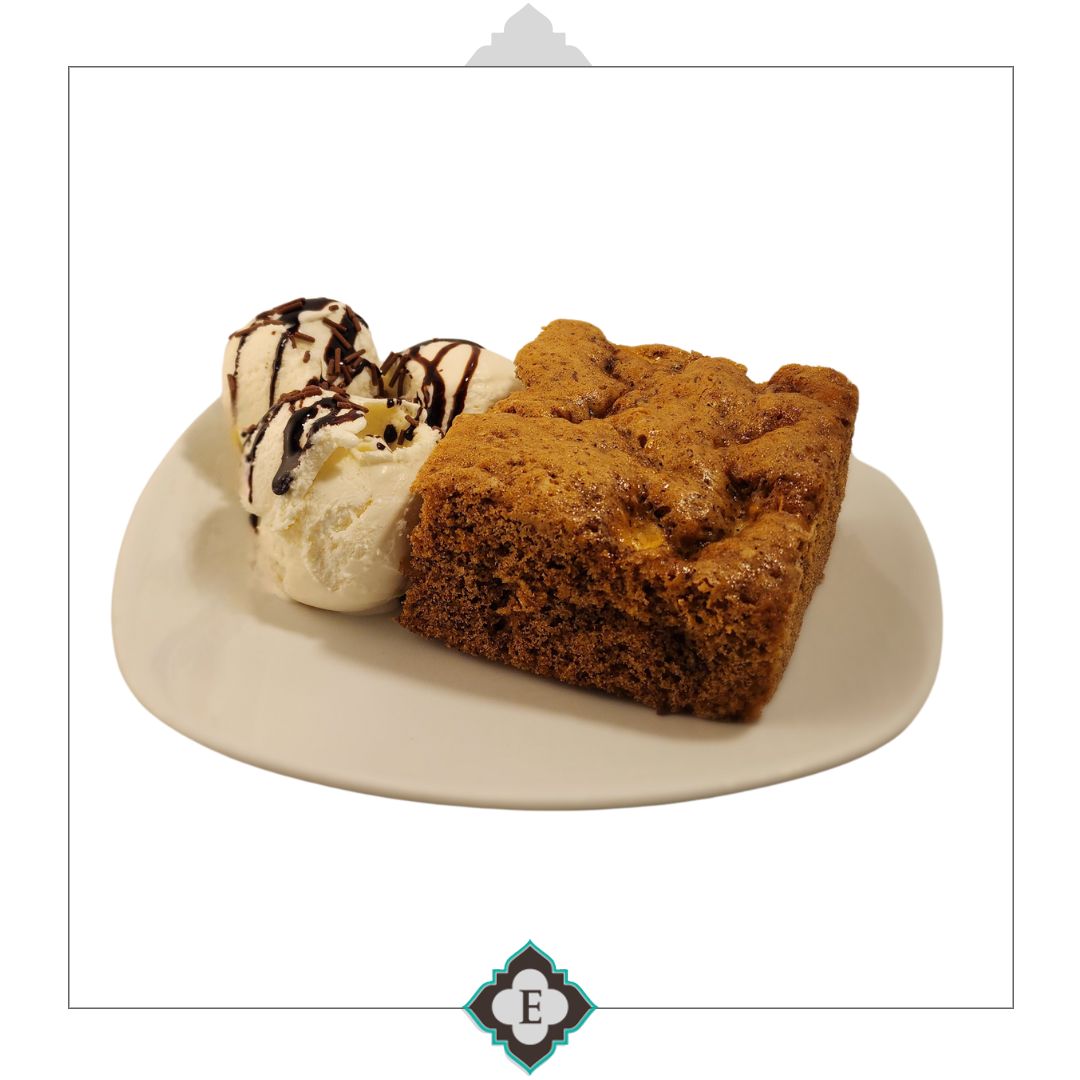Daily Cake & Vanilla Ice Cream