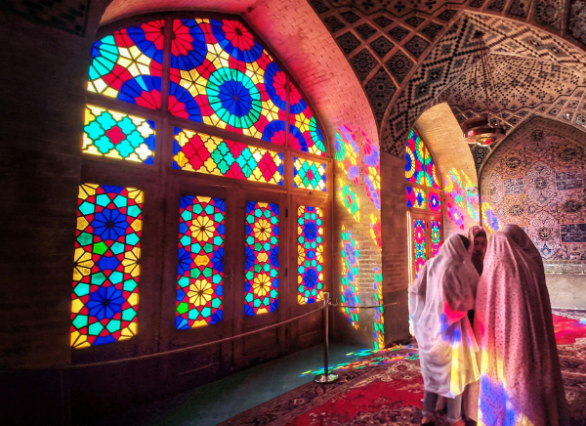 برنامهریزی سفر سهروزه به شیراز بدون نیاز به تور